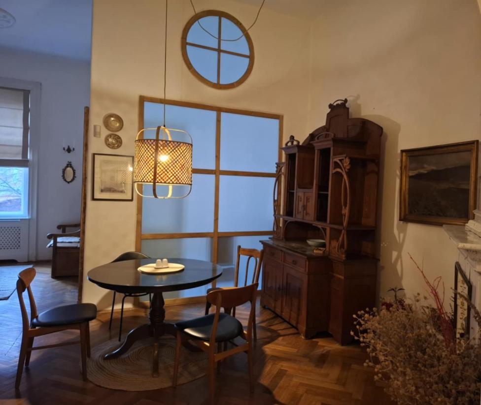 Anno 1800 Apartment Bistrita  Exterior photo